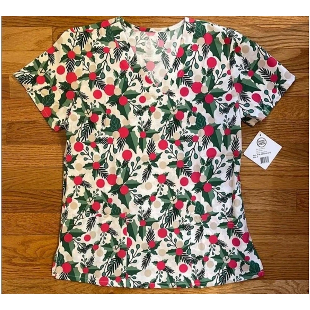 NWT Divine Stretch Print Scrub Top‎ Size S And M